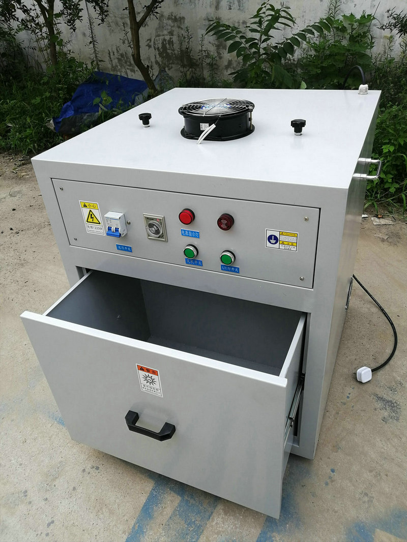 UV機(jī)：工業(yè)生產(chǎn)中的“快速固化利器”